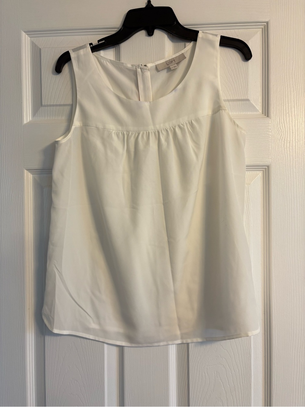 LOFT Women's White Sleeveless Zipper Back Blouse